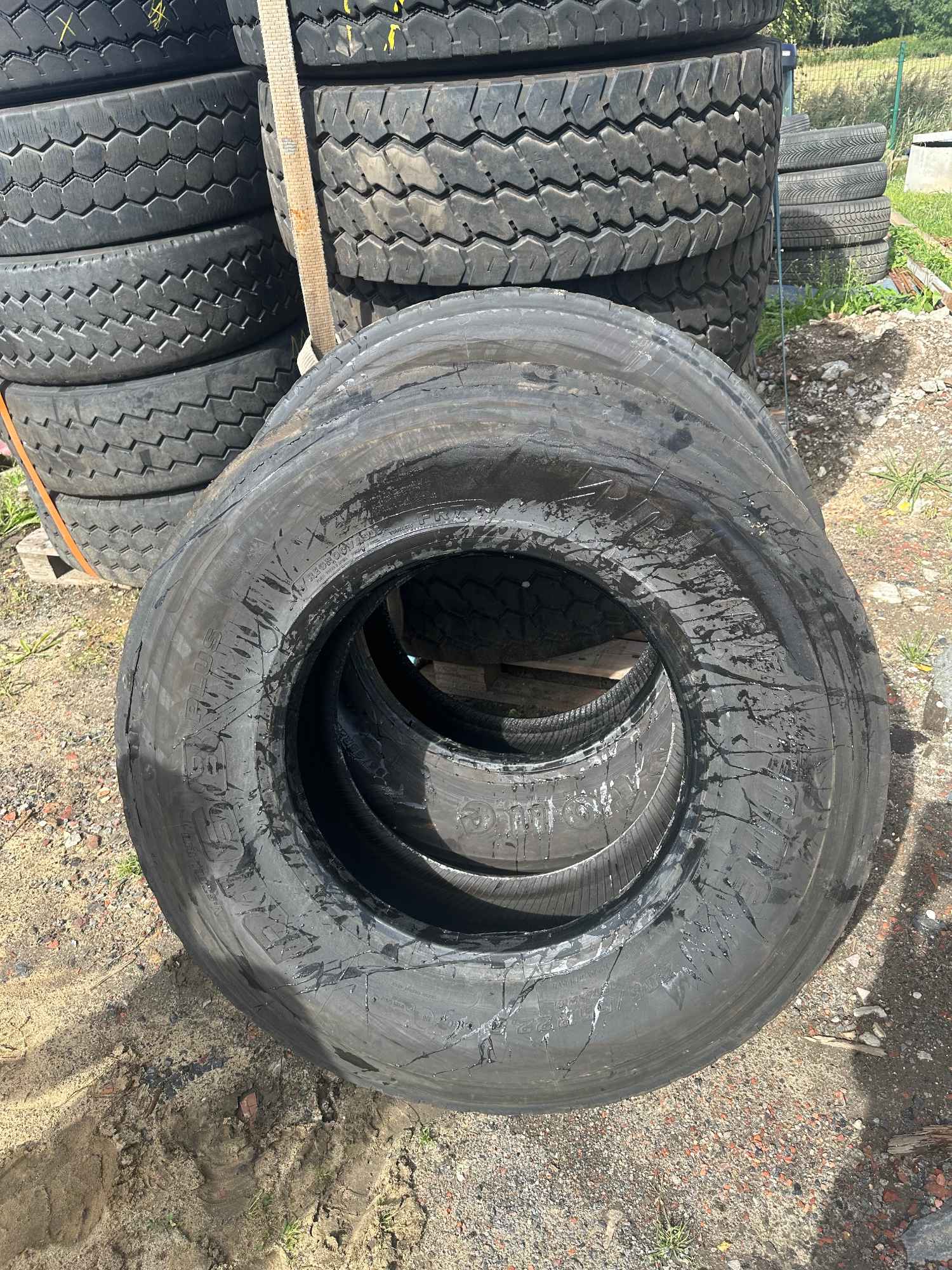 Używane opony ciężarowe 385/65R22.5 Bytom - zdjęcie 4