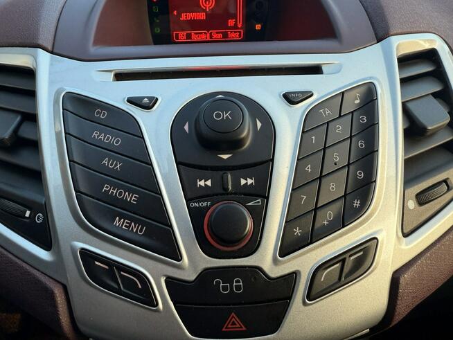 Ford Fiesta jak nowa !!! Niski oryginalny przebieg !!! Poznań - zdjęcie 8