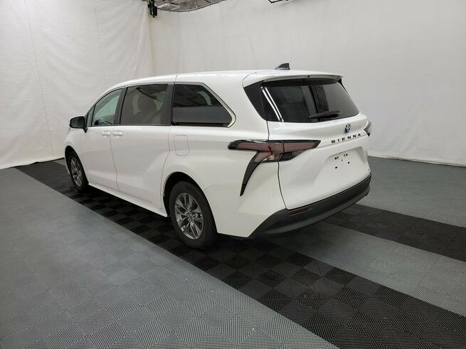 Toyota Sienna LE Katowice - zdjęcie 6