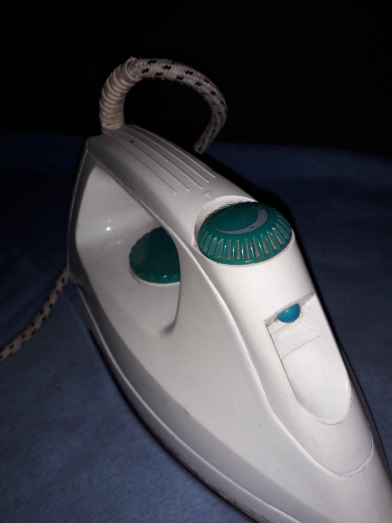 Żelazko Eldom w pełni sprawne Bielany - zdjęcie 1