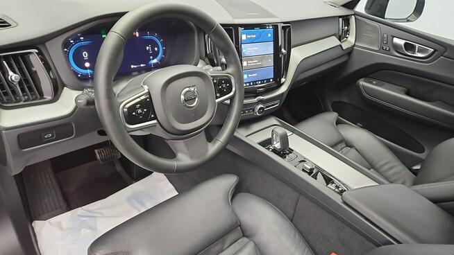 Volvo XC 60 Plus Dark aut ! Z Polskiego Salonu ! Faktura VAT ! Warszawa - zdjęcie 9