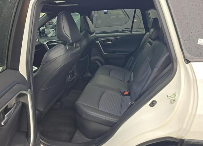 Toyota RAV-4 Bogata wersja wyposażenia / AWD / Hybryda Warszawa - zdjęcie 10