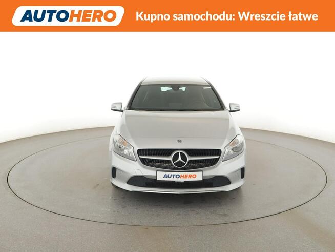 Mercedes A 180 pdc automat navi klima grzane fotele kubełki Warszawa - zdjęcie 11