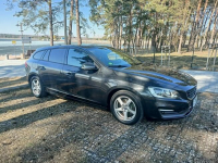 Volvo V60 bardzo zadbane, serwisowane, potwierdzona historia pojazdu Tomaszów Mazowiecki - zdjęcie 7