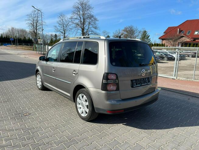 Volkswagen Touran 2008 rok 2.0 Diesel 140KM  Ładny Zadbany Samochód Białogard - zdjęcie 12