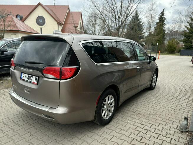 Chrysler Pacifica FV 23% / Zadbany Poznań - zdjęcie 3