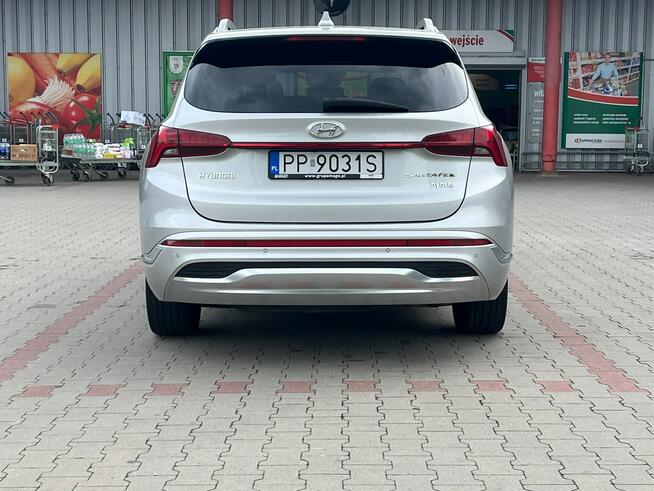 Hyundai Santa Fe w wersji Platinum z Napędem na Cztery Koła Piła - zdjęcie 4