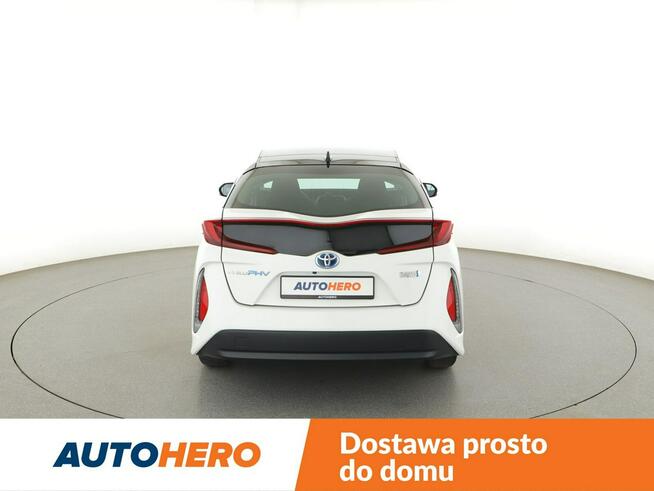 Toyota Prius PHEV full LED navi klima auto kamera cofania Warszawa - zdjęcie 6