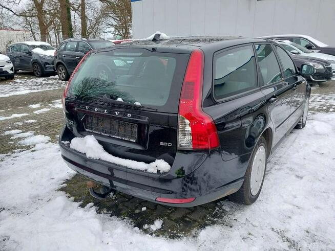Volvo V50 Kinetic 2.0D 136km XENON navi HAK serwis BEZWYPADKOWY 2010 Tychy - zdjęcie 4