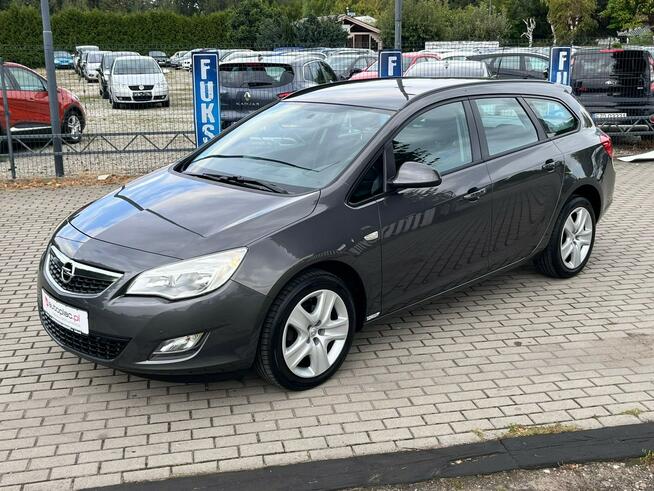 Opel Astra *Benzyna*Kombi*Niski przebieg* Zduńska Wola - zdjęcie 1