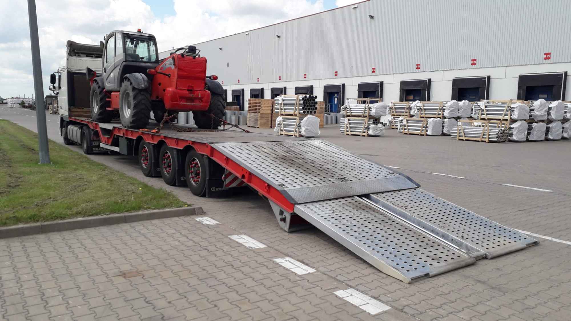 Łukasz W. TRANSPORT ID firmy: 44994 LTS Śródmieście - zdjęcie 1