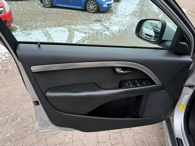 Zadbane Volvo, Pół skóry, klima Słupsk - zdjęcie 7