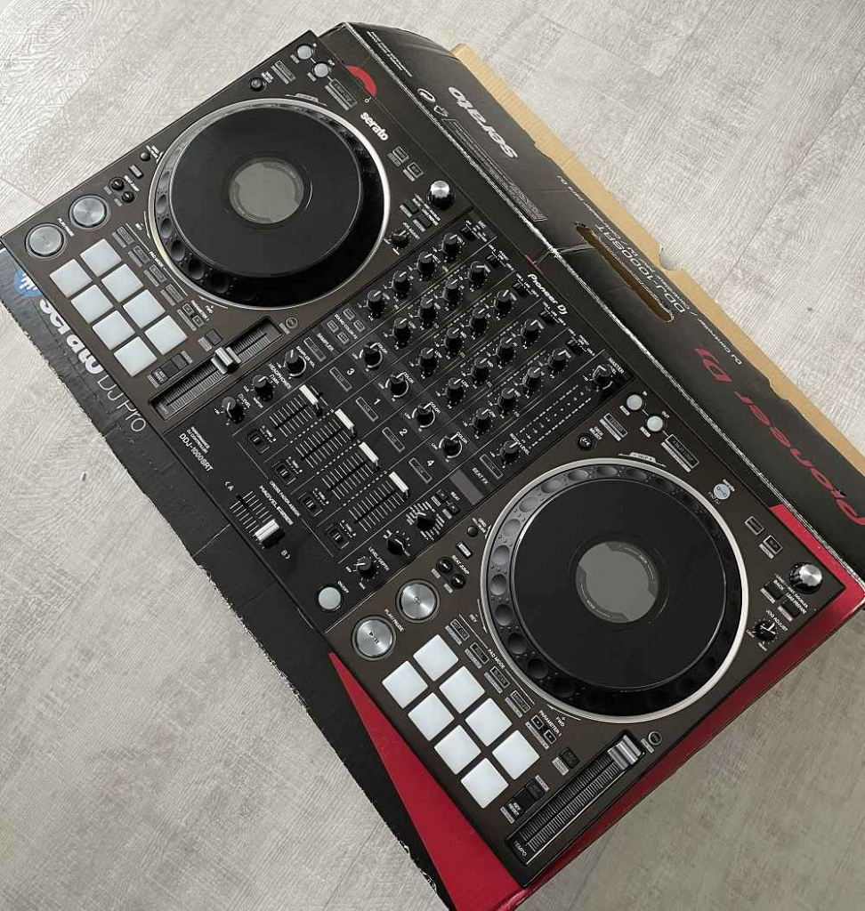 Pioneer DDJ-1000, Pioneer DDJ-1000SRT, Pioneer XDJ-RX3, Pioneer XDJ-XZ Krzyki - zdjęcie 3