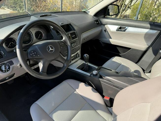 Mercedes C 180 Bardzo zadbana - 100% oryginalny przebieg Poznań - zdjęcie 8