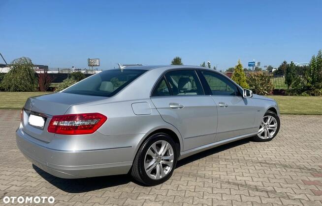 MERCEDES E W212 BENZYNA 1.8 204 KM JAK NOWY 100% BEZWYPADEK Ursus - zdjęcie 3