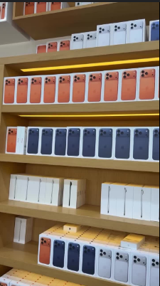 Samsung S25 Ultra, Samsung S24 Ultra, iPhone 17 Pro, iPhone 17 Pro Max Rakoszyn - zdjęcie 2