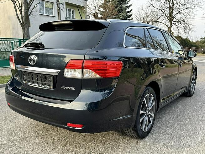 Toyota Avensis LIFT Skóry Navi Gwarancja Kutno - zdjęcie 6