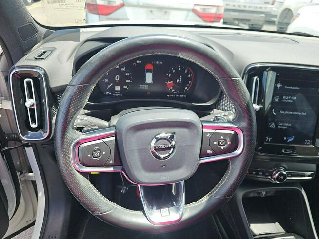Volvo XC 40 R-Design / AWD / niski przebieg Wrocław - zdjęcie 8