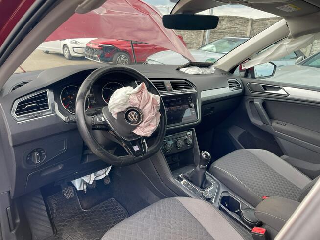 Volkswagen Tiguan 4Motion Klimatronik Aktywny tempomat Gliwice - zdjęcie 9