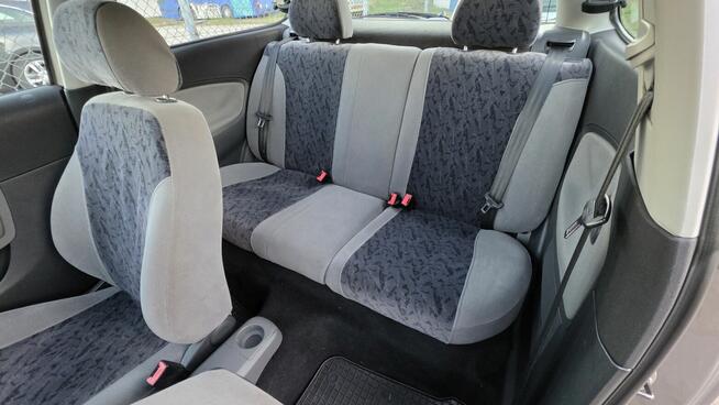 Sprzedam Seat Ibiza III 1,4 16V 75KM 3-d z polskiego salonu Skierniewice - zdjęcie 11