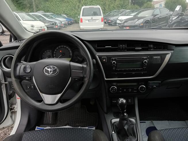 Toyota Auris Janów Lubelski - zdjęcie 12