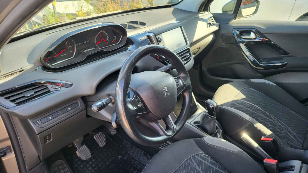 sprzedam PEUGOTA 208 Kielce - zdjęcie 11