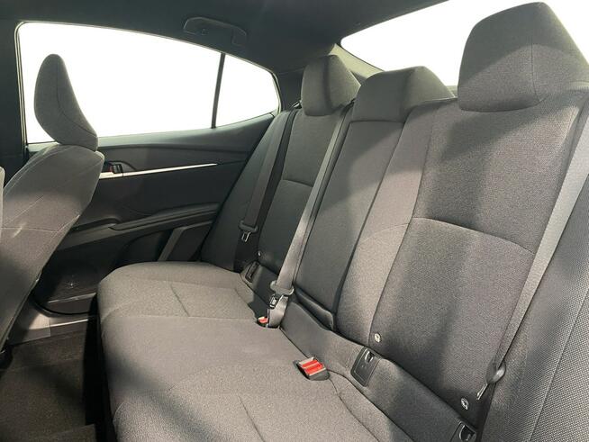 Toyota Camry 2.5 Hybrid Dynamic Force Comfort e-CVT Sedan Warszawa - zdjęcie 11