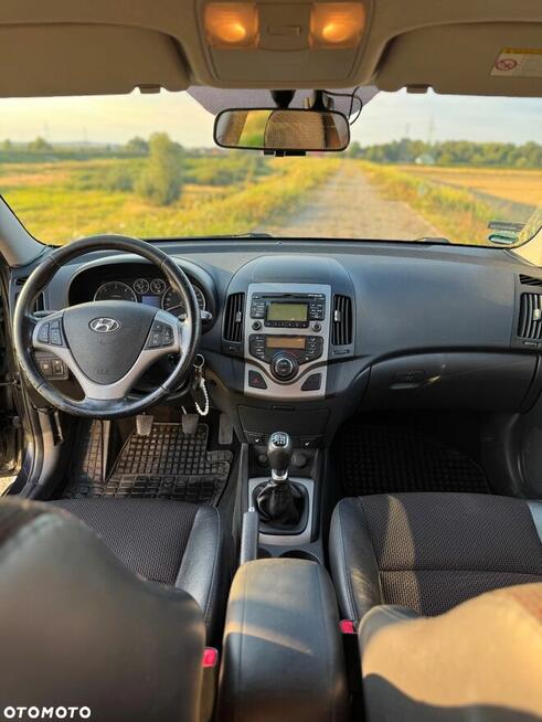 Hyundai i30 1.6 CRDi Classic EU5 Sandomierz - zdjęcie 8