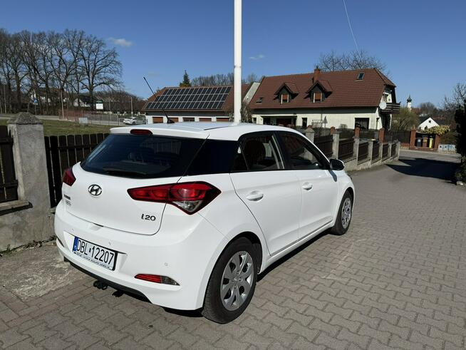 Hyundai i20 1,3 benzyna 85 ps ładny ,świeżo zarejestrowany z Niemiec Bolesławiec - zdjęcie 4