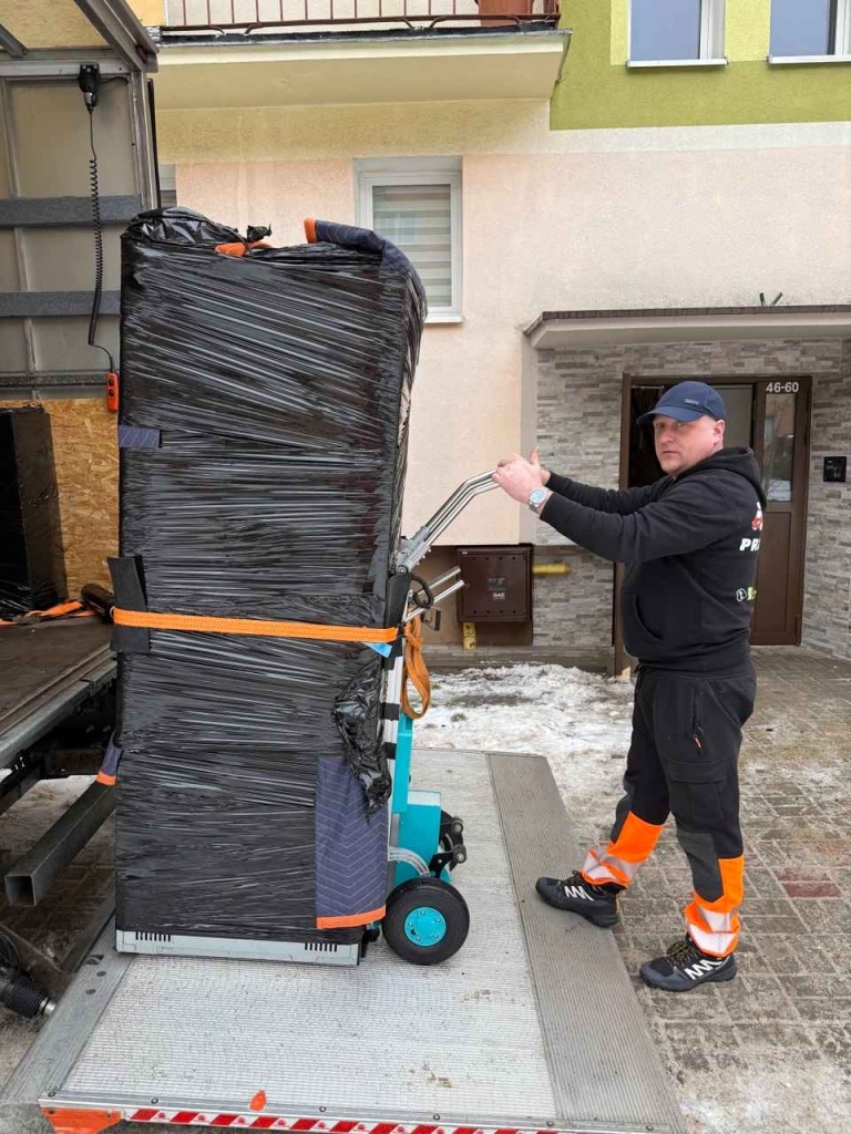 Super Przeprowadzki Mario Przeprowadzki Transport Schodołazy Bydgoszcz - zdjęcie 12