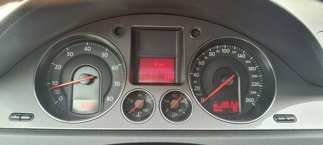 Volkswagen Passat Wyjątkowo niski przebieg 139 tysięcy kilometrów Poznań - zdjęcie 8