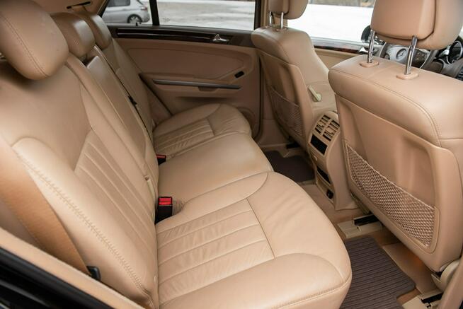 AMG-Line ! ML 320CDI 4 Matic ! Full Opcja ! Serwisowany ! Opłacony ! Zwoleń - zdjęcie 9