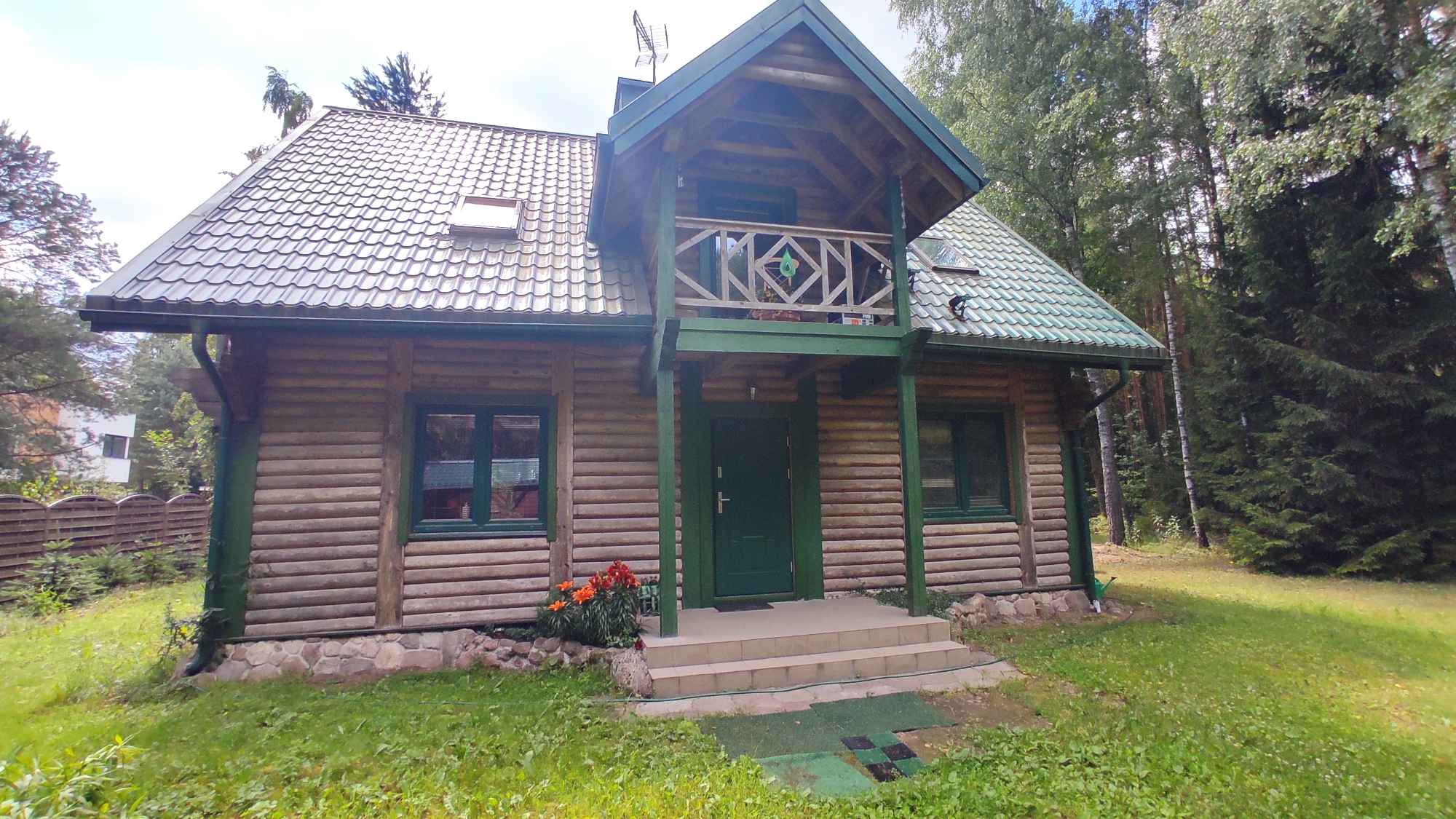 Dom drewniany z Atrakcyjną Lokalizacją w lesie 5 km od Białegostoku Niewodnica Kościelna - zdjęcie 1