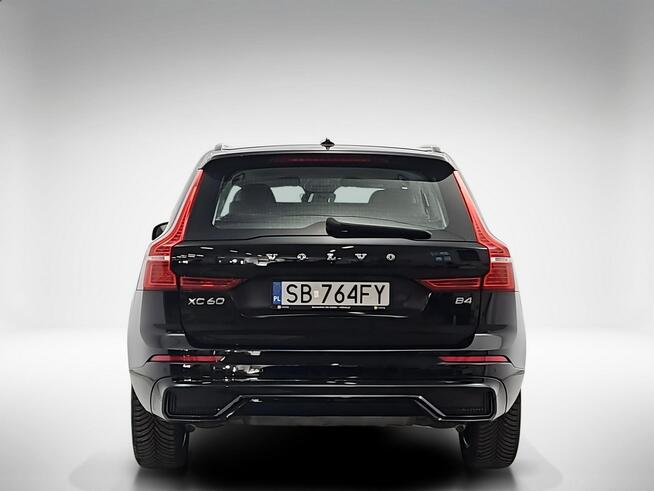 Volvo XC 60 B4 B Plus Dark aut ! Z Polskiego Salonu ! Faktura Vat ! Warszawa - zdjęcie 4