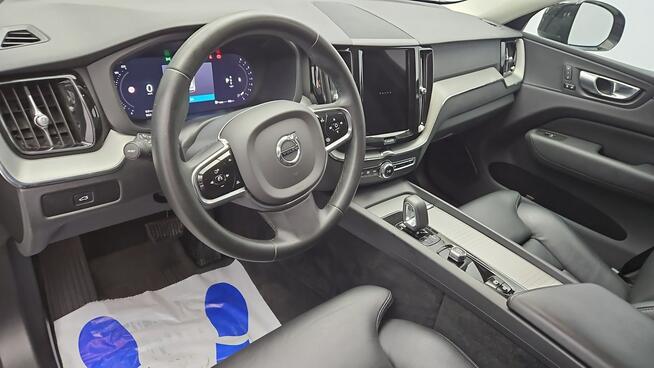 Volvo XC 60 B4 B Plus Dark aut ! Z Polskiego Salonu ! Faktura VAT ! Warszawa - zdjęcie 9