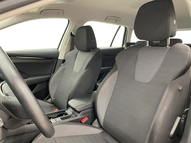 Skoda Octavia 2.0 TDI Ambition Kombi Warszawa - zdjęcie 10