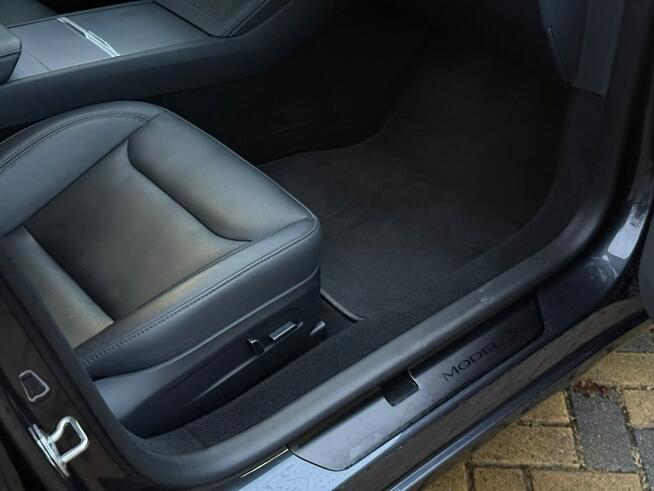 Tesla Model 3 Tarnowskie Góry - zdjęcie 10