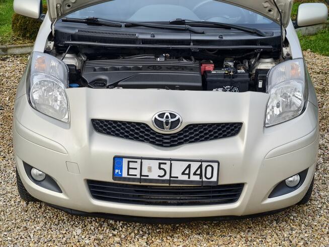Toyota Yaris 1.3 BOGATE WYPOSAŻENIE Świetny Stan! ZAMIANA Piotrków Trybunalski - zdjęcie 2