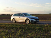 Skoda Octavia 1.4 hybryda plug-in 204 km salon PL FV Słupca - zdjęcie 3