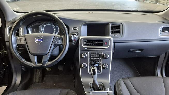 Volvo V60 2.0 D2 120KM Navi Led Climatronic Pdc Serwis Płock - zdjęcie 6