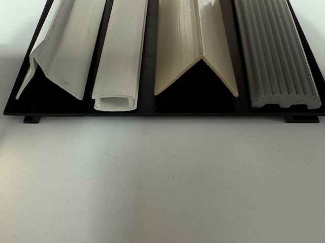 Profile plastikowe, listwy. Detale z tworzywa, kształtki plastikowe Lubliniec - zdjęcie 1