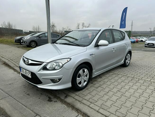 Hyundai i30 Niski przebieg/Bardzo zadbane auto/Sprawna klimatyzacja Przyszowice - zdjęcie 2