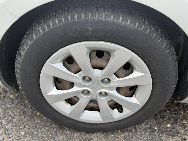 Kia Rio 1.4 (109KM) salon PL Łódź - zdjęcie 3