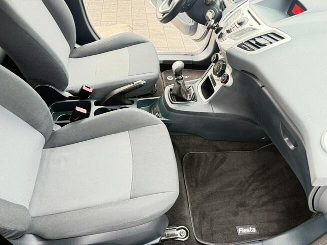 Ford Fiesta 1.4 !!! Niski oryginalny przebieg !!! Poznań - zdjęcie 9