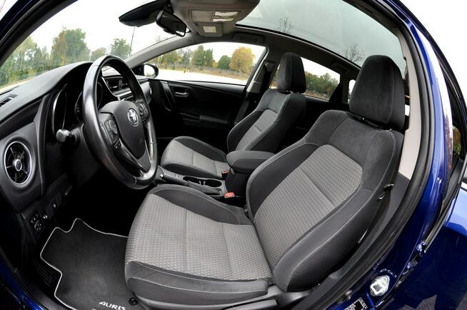 Toyota Auris 1.8 HYBRID Panorama Alkantara Navi Kamera Full Opcja_ Płock - zdjęcie 8