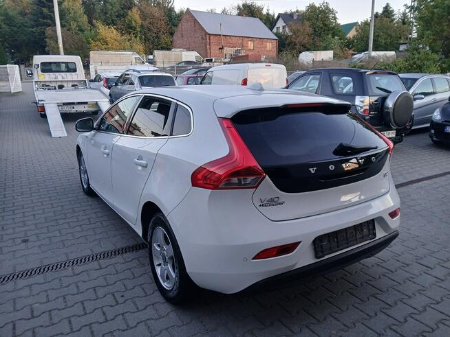 Volvo V40 1.6HDI alufelgi tempomat klimatronik czujniki stan BDB Gryfino - zdjęcie 4