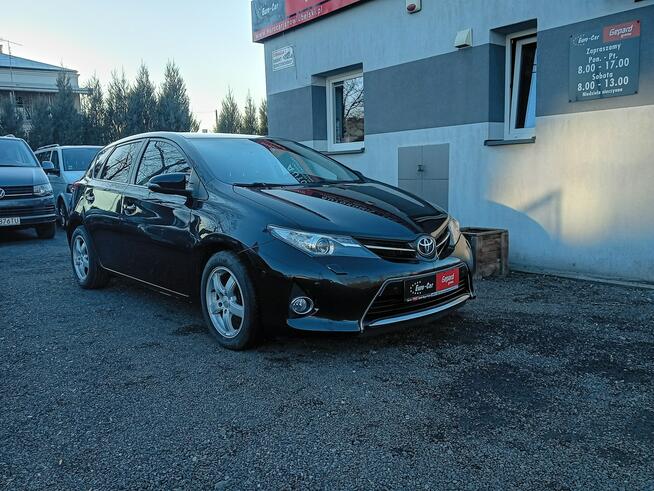 Toyota Auris Janów Lubelski - zdjęcie 3