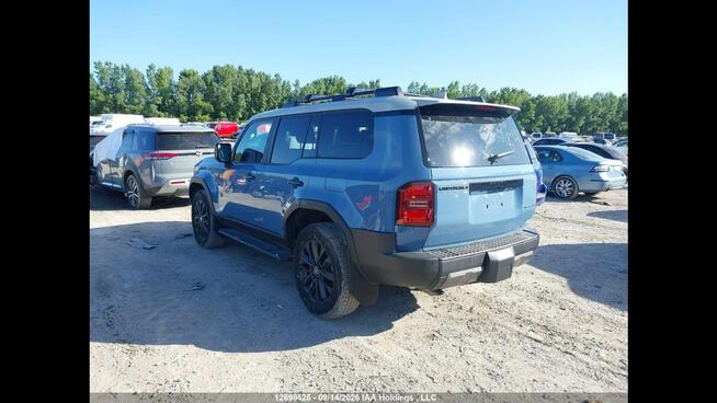 Toyota Land Cruiser Bogata wersja wyposażenia / AWD / niski przebieg Chwaszczyno - zdjęcie 5
