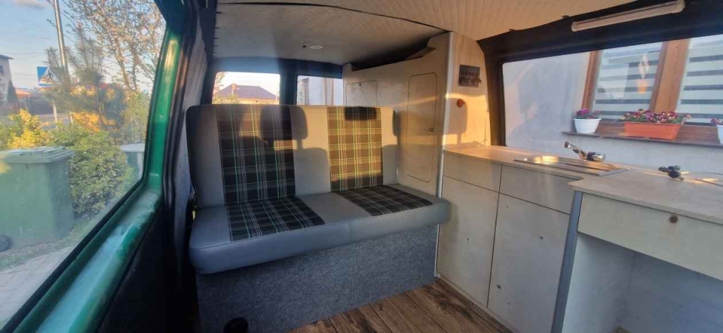 Sprzedam Volkswagen T4, - 2,4 d, 1994 z zabudową kamperową Ostrów Wielkopolski - zdjęcie 12