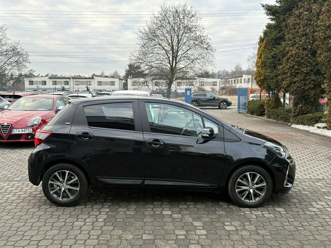 Toyota Yaris 1.5 Kamera, Podgrzewane fotele,Gwarancja! Tarnowskie Góry - zdjęcie 5